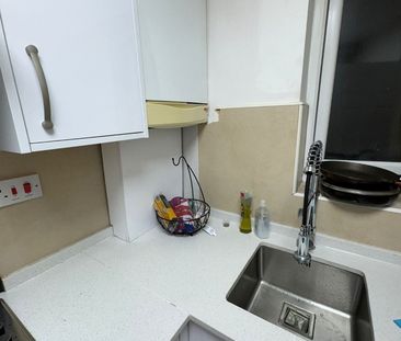 1 Bed Flat, Springbridge Road, M16 - Photo 5