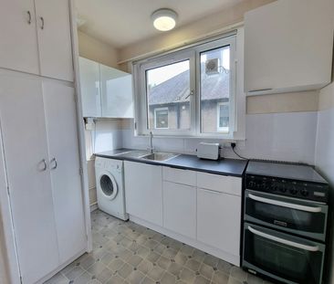 Flat to rent on - Photo 3