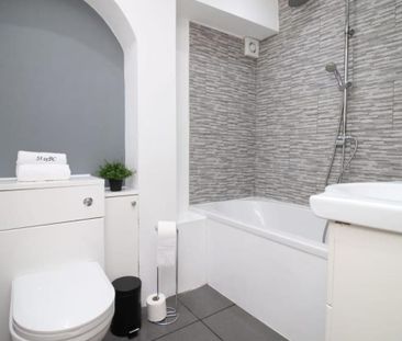 Excellent two bedroom maisonette in the heart of Clifton Village. - Photo 1