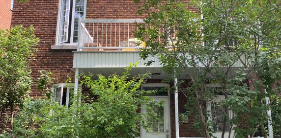 Grand 7/2 à Louer Dans Villeray - Photo 2