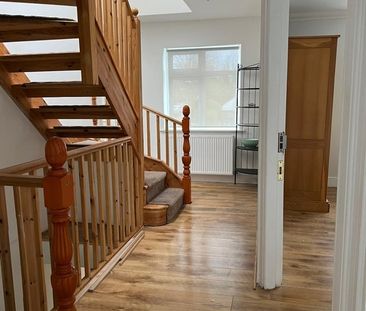 Room in a Shared House, Redford Avenue, SM6 - Photo 2
