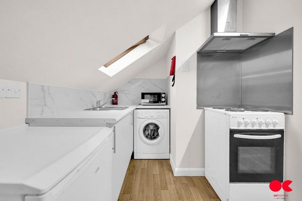 Studio to rent - Photo 1