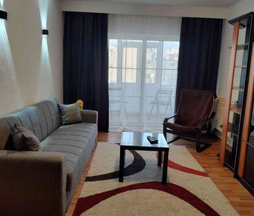 Apartament 3 camere, in centrul orașului, 2 balcoane și loc de parcare - Fotografie 1