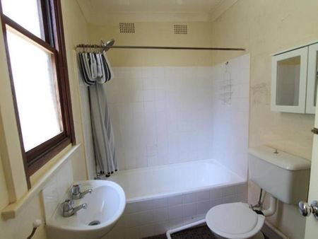 10 Marshall Street, Surry Hills NSW 2010 - House For Rent | Domain - Photo 2