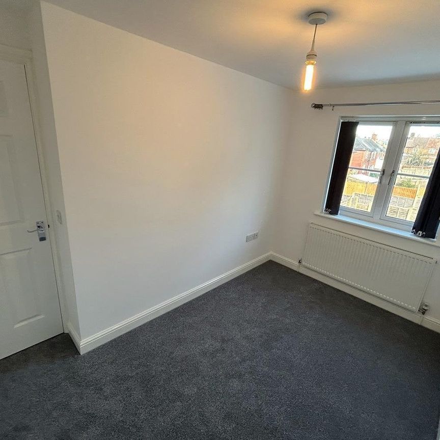 Wassell Road, Wollescote, Stourbridge - Photo 1