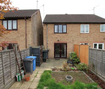 2 bedroom semi-detached house to rent - Photo 2
