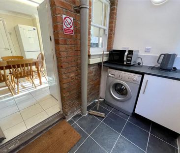 6 bedroom detached house to rent - Photo 6