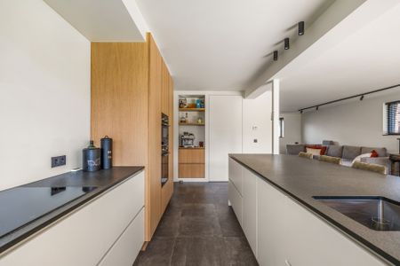 Moderne en energiezuinige woning gelegen in een rustige straat in Schoonbroek - Photo 2