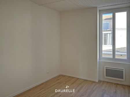 Location Appartement 3 pièces 64m² CHATEAURENARD 13160 - Photo 4