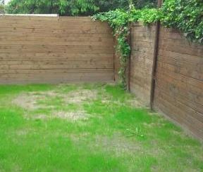 MAISON DE VILLE AVEC COUR - Photo 2