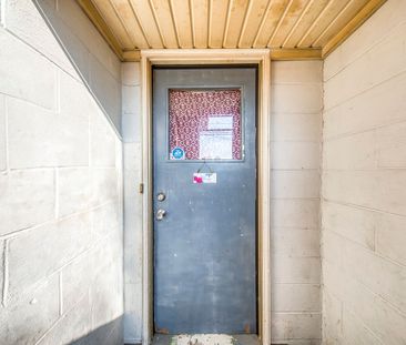 For Lease - 11 Queensbury Drive Unit# Basement, Hamilton, Ontario - Photo 2