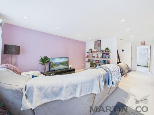 3 bedroom end of terrace house to rent - Photo 1