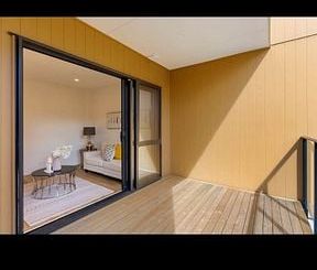 Modern 3BR Townhouse in Flat Bush - Photo 5