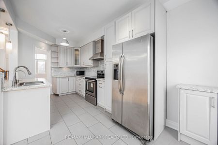 For Lease - 17 Oceanview Street, Richmond Hill, Ontario - Photo 4