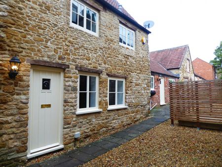 Long Street, Wotton Under Edge - Photo 3