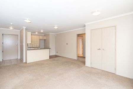 Charming 2BR Unit in Enderley! - Photo 4