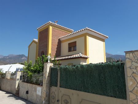 For rent for long season stunning villa 5 min. from Nerja - Photo 3