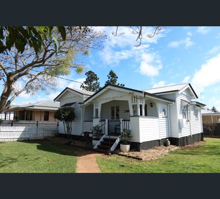 109 Taylor Street, Newtown, Qld 4350 - Photo 2