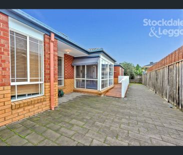 31 Scarlet Drive, Bundoora, Vic 3083 - Photo 1