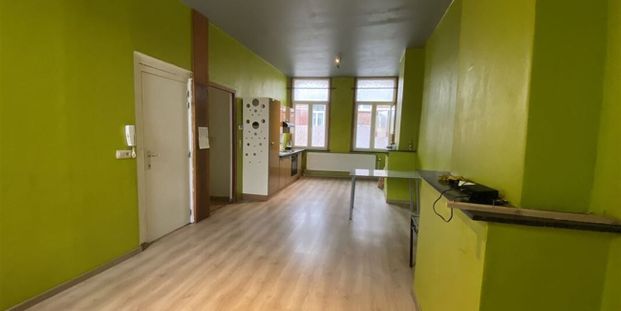 Appartement te huur in Tournai voor € 450 met 1 slaapkamer - Photo 1