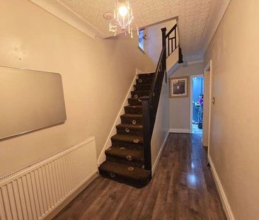 Bradford Road, Shipley, BD18 - Photo 5