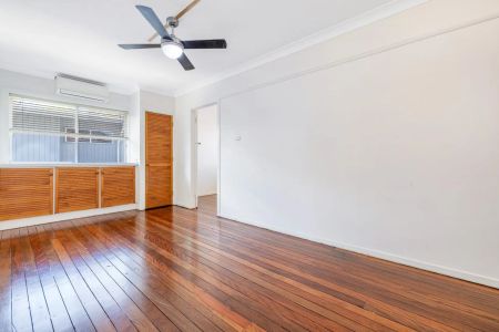 Spacious Family Home in Prime Coorparoo Location - Photo 5