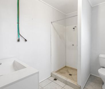 CHARMING RED BRICK HOME WITH CHARACTER & SOLAR - Photo 5