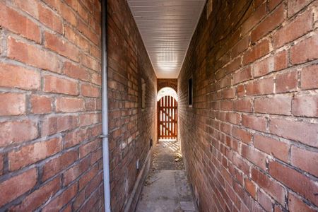 3 bedroom terraced house to rent - Photo 5