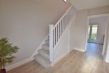 3 bedroom semi-detached house to rent - Photo 3