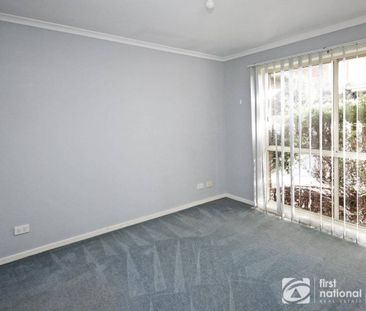 Low Maintenance Living in the Heart of Cranbourne - Photo 4
