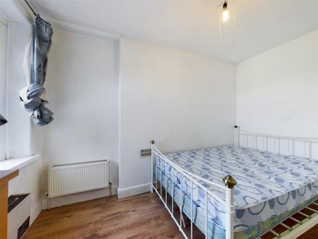 2 bedroom private hall to rent - Photo 5