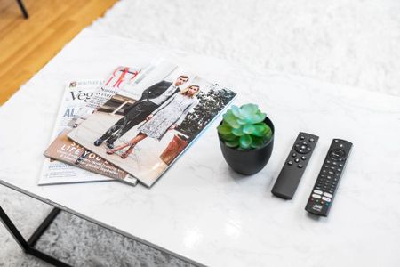 3 bedroom flat to rent - Photo 4