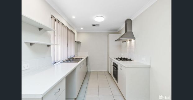 KELMSCOTT - 2X1 - RARE FIND WITH LOCKUP GARAGE - Photo 1