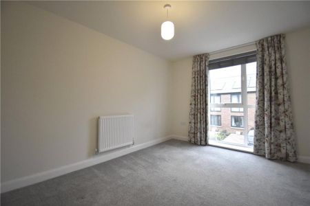 4 bedroom detached house to rent - Photo 3