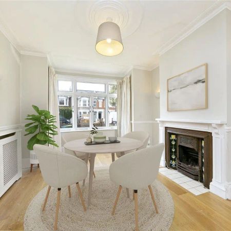 4 bedroom house in Twickenham - Photo 3