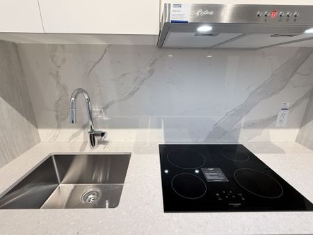 For Lease - 180 Front Street Unit# 2807, Toronto, Ontario - Photo 2