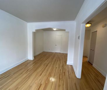 3 Bedroom - 2670 Rue Raudot, Montréal - Photo 1