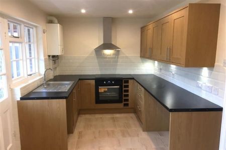 2 Bedroom Semi Detached To Let - Photo 3