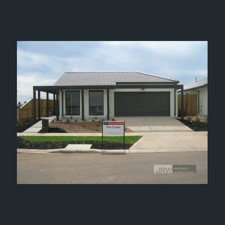 Modern 3 Bedroom Family Home - Photo 4