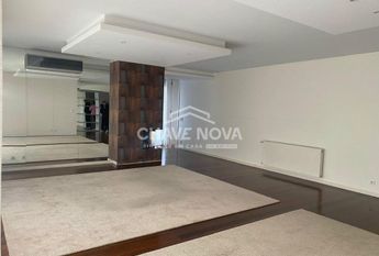 Apartamento T5 em Porto