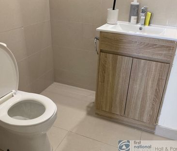 TOWNHOUSE! - Photo 6