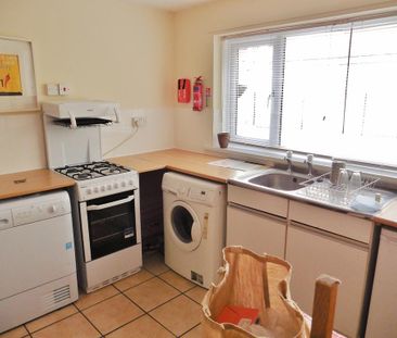 3 bedroom semi-detached house to rent - Photo 5