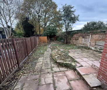 3 bedroom semi-detached house to rent - Photo 2