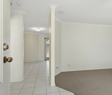 Charming Townhouse in Osborne Park - Photo 1
