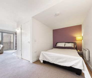 Studio to rent - Photo 5