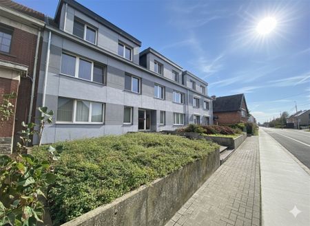 Gelijkvloers appartement met twee slaapkamers en garagebox. - Foto 4