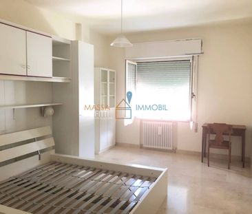 Appartamento viale Eugenio Chiesa 16, Centro, Massa - Photo 4