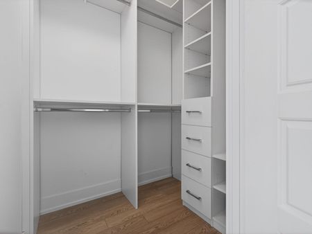 For Lease - 333 Sunseeker Avenue Unit# 518, Innisfil, Ontario - Photo 2