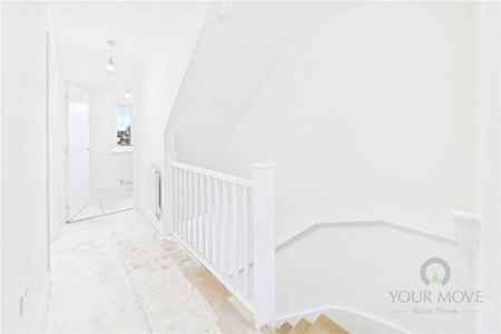 3 bedroom semi-detached house to rent - Photo 4