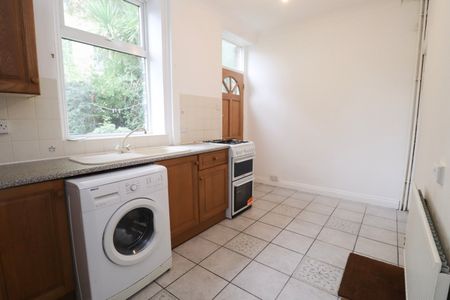 2 bedroom house to rent - Photo 2